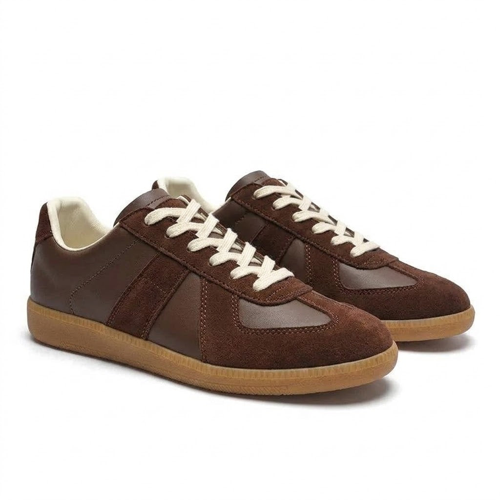 The Engadin Trainer in Chocolate